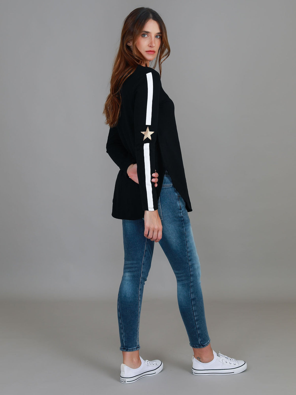 Junee | Women's Curved Hem Long Sleeve T-Shirt – Cotton Jersey