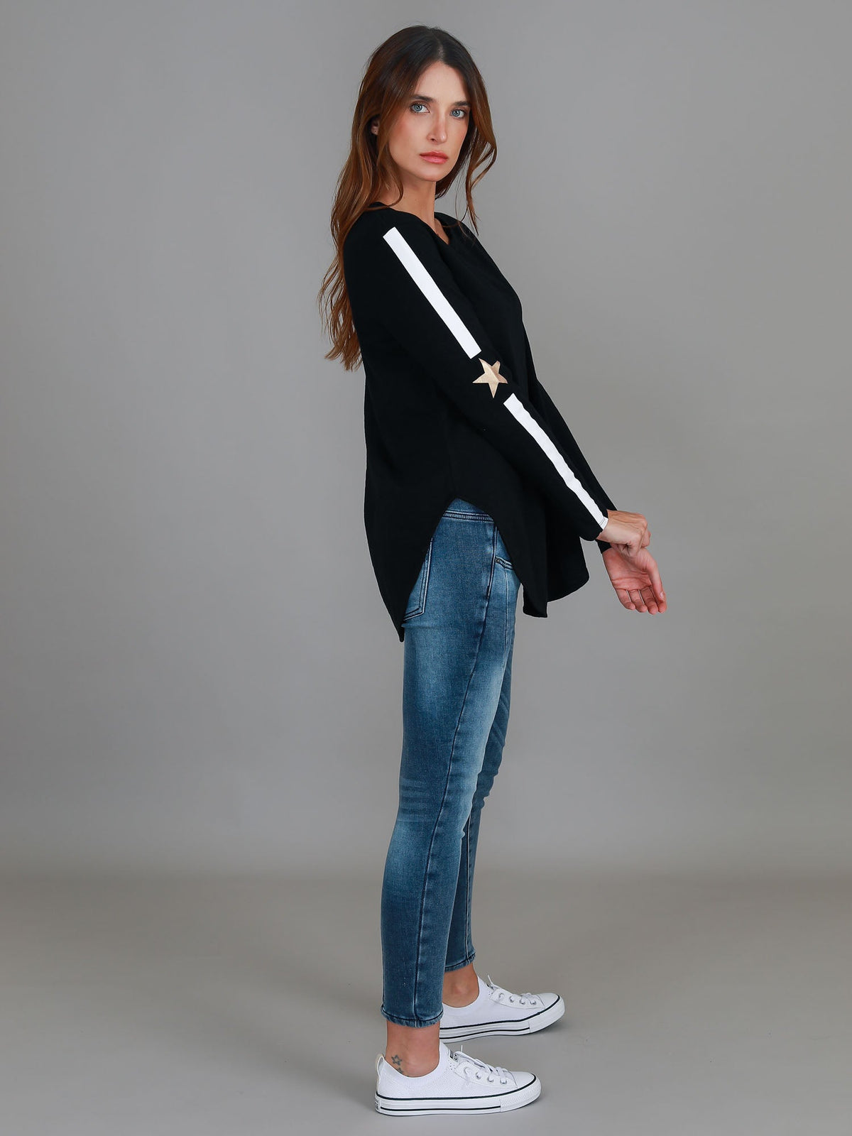 Junee | Women's Curved Hem Long Sleeve T-Shirt – Cotton Jersey