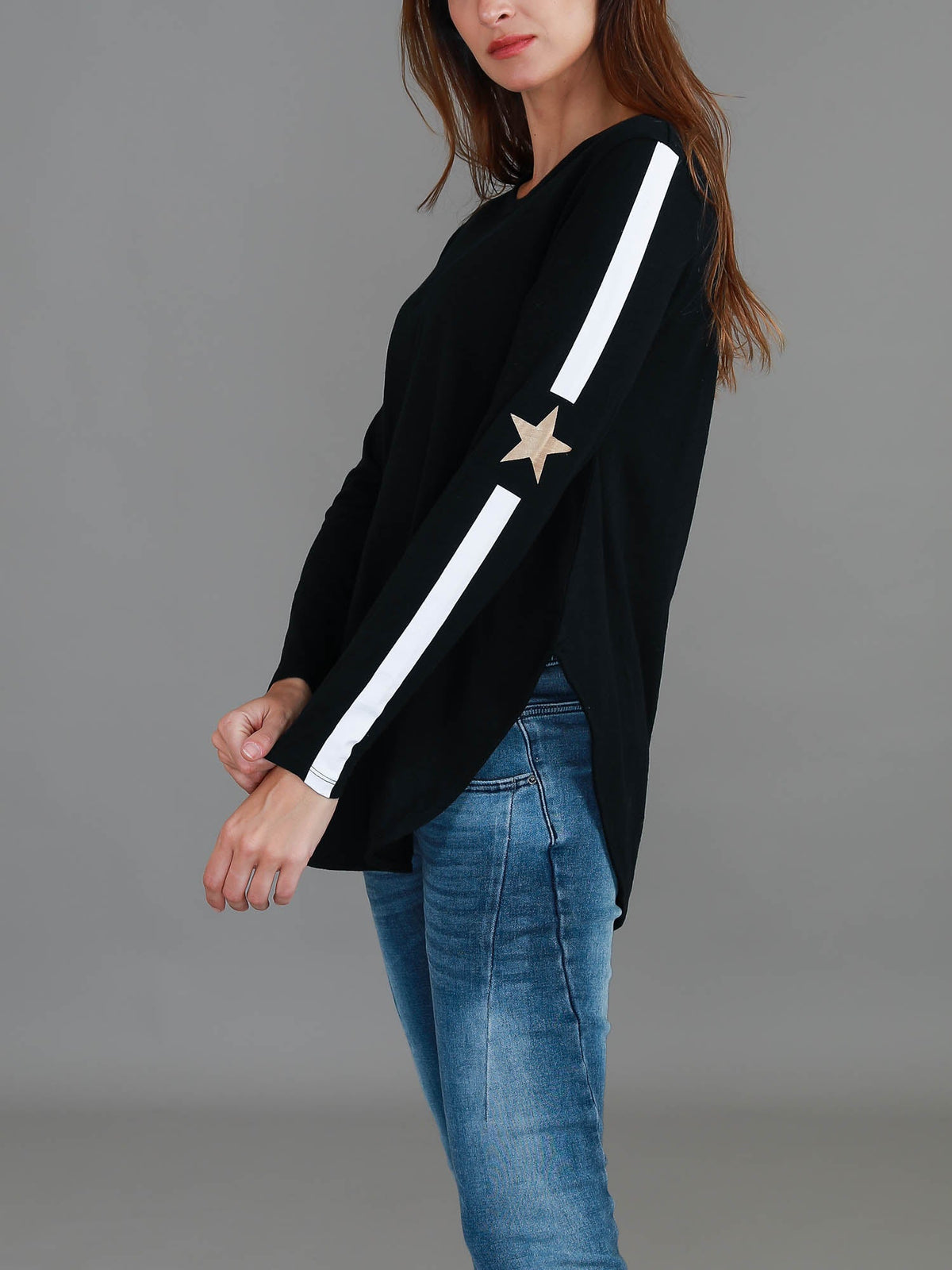 Junee | Women's Curved Hem Long Sleeve T-Shirt – Cotton Jersey