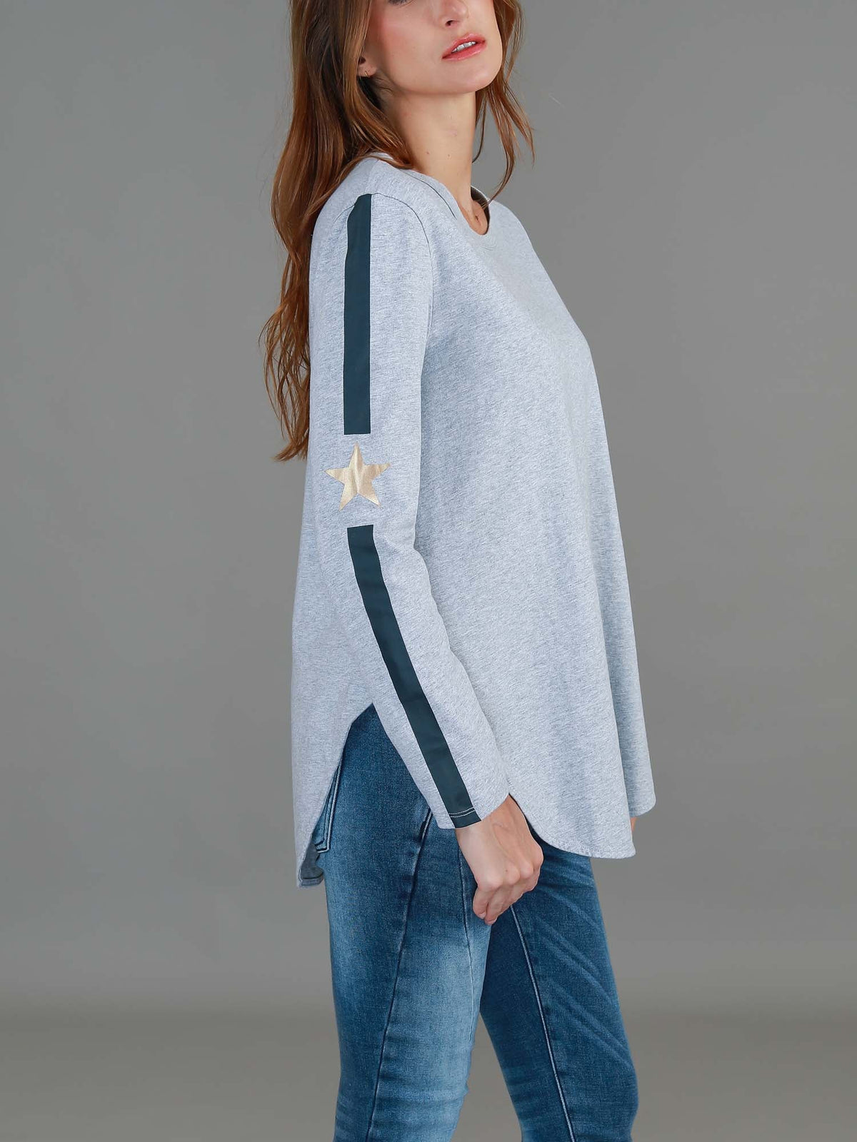 Junee | Women's Curved Hem Long Sleeve T-Shirt – Cotton Jersey