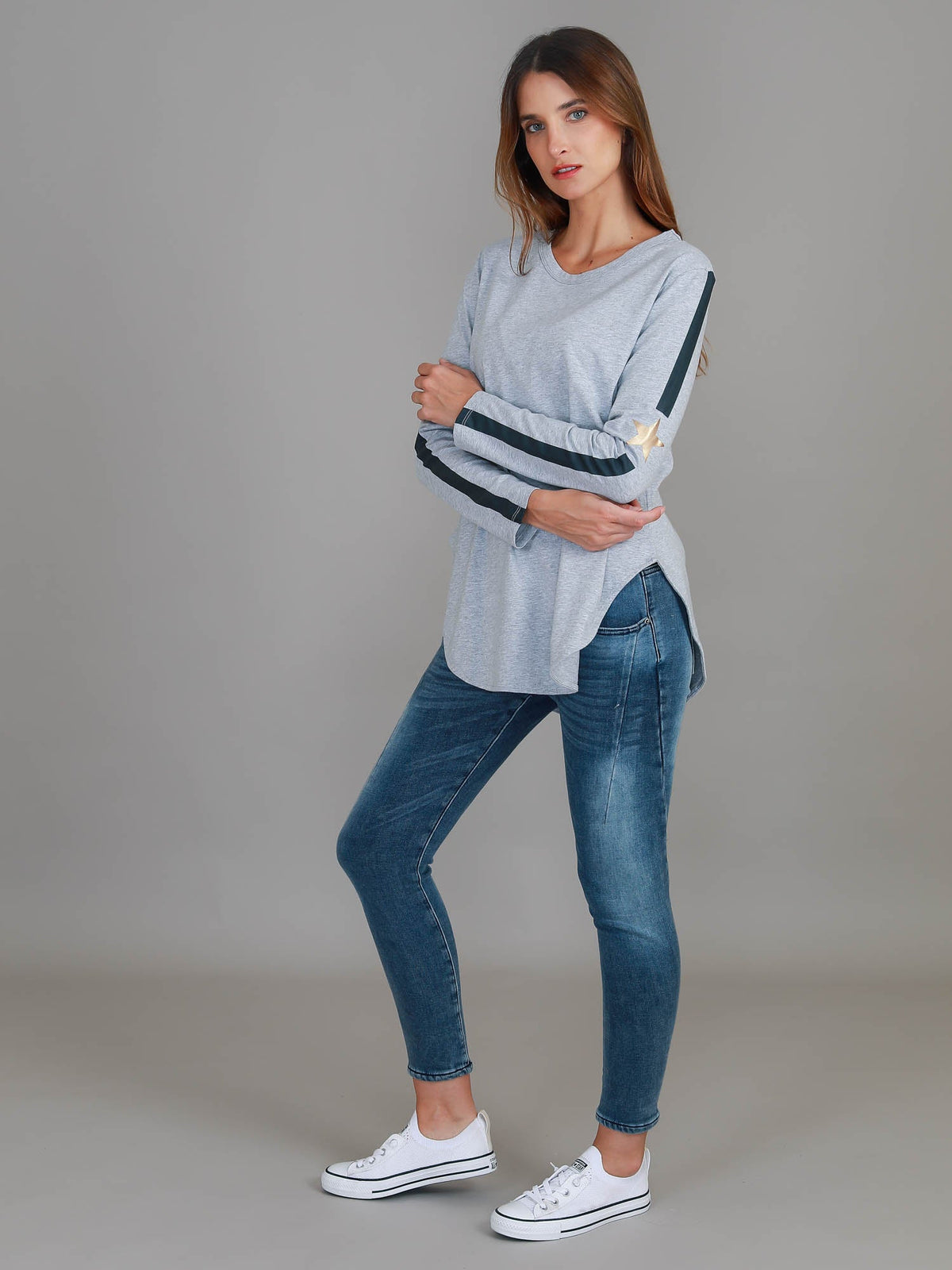 Junee | Women's Curved Hem Long Sleeve T-Shirt – Cotton Jersey