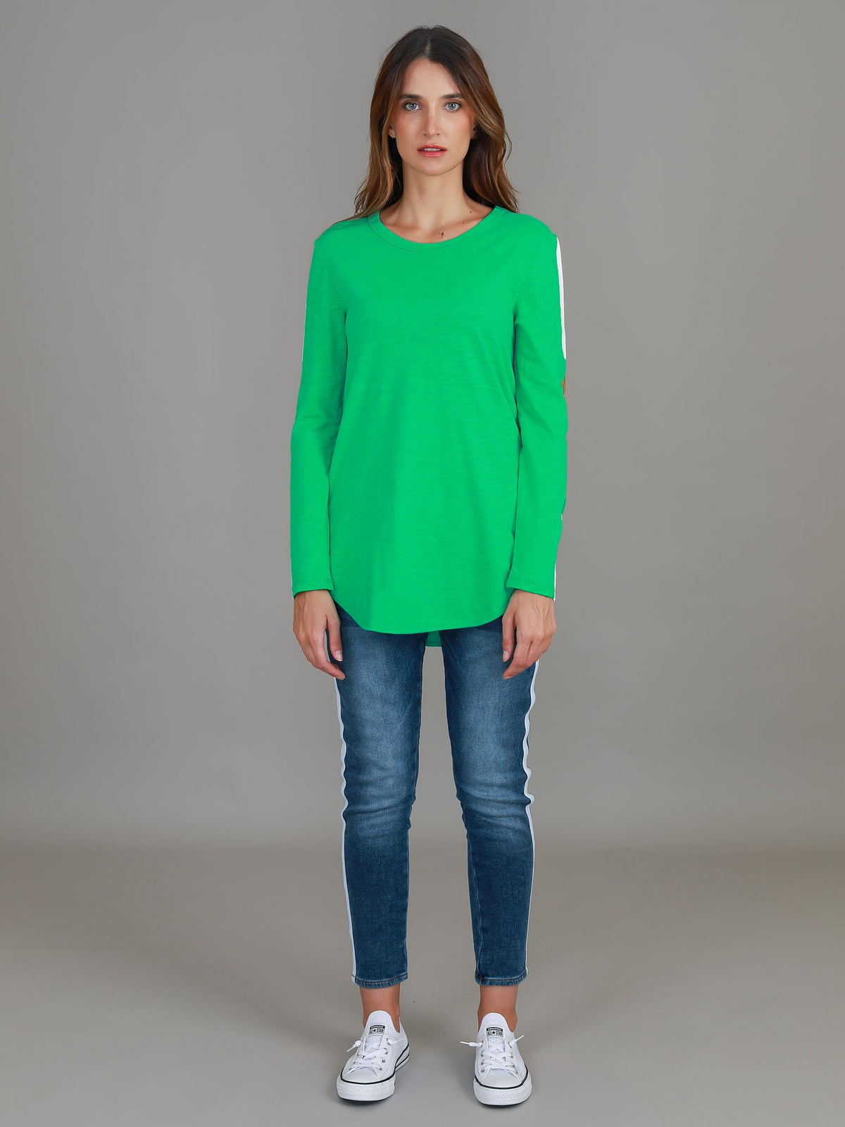 Junee | Women's Curved Hem Long Sleeve T-Shirt – Cotton Jersey