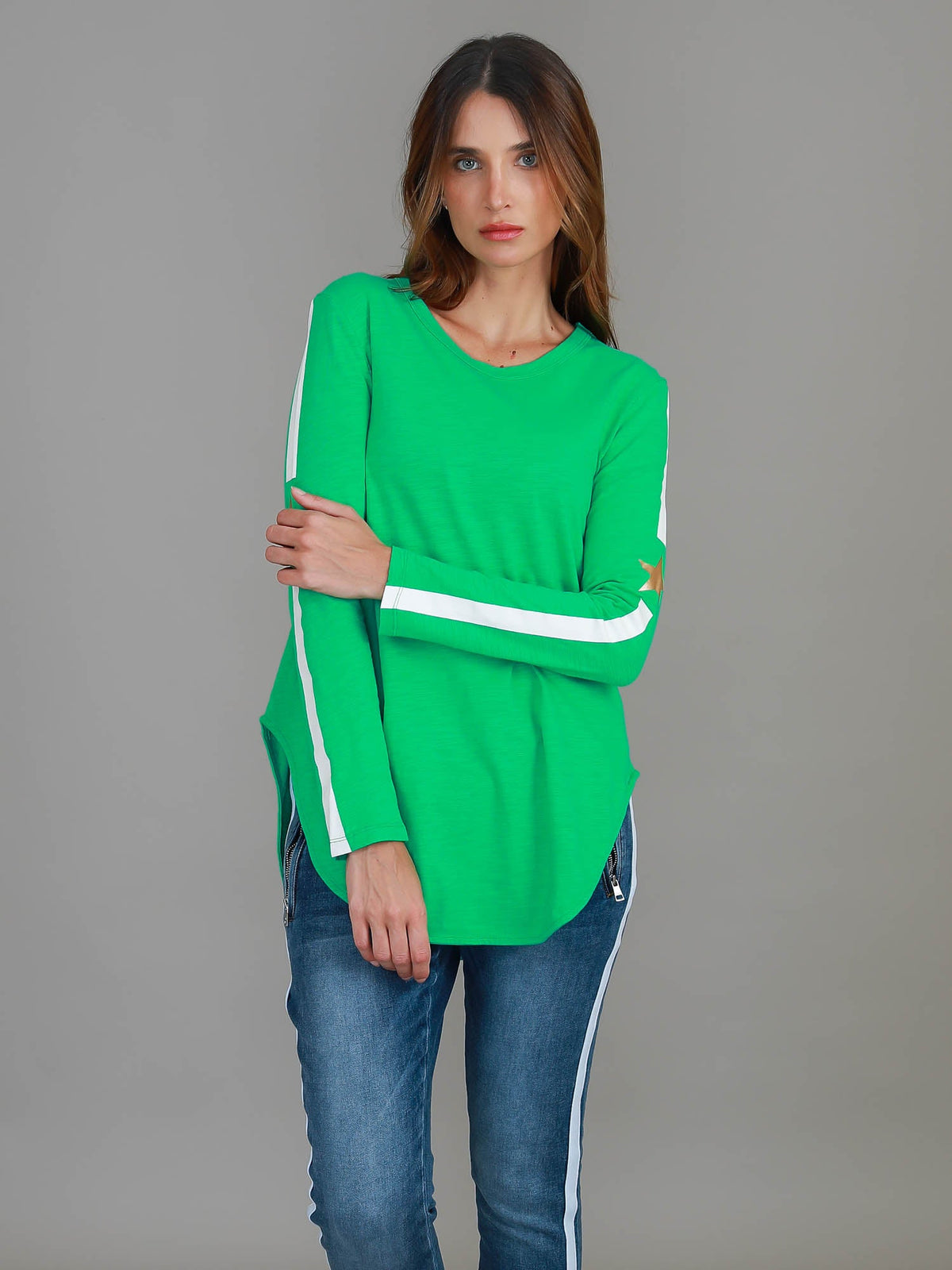 Junee | Women's Curved Hem Long Sleeve T-Shirt – Cotton Jersey