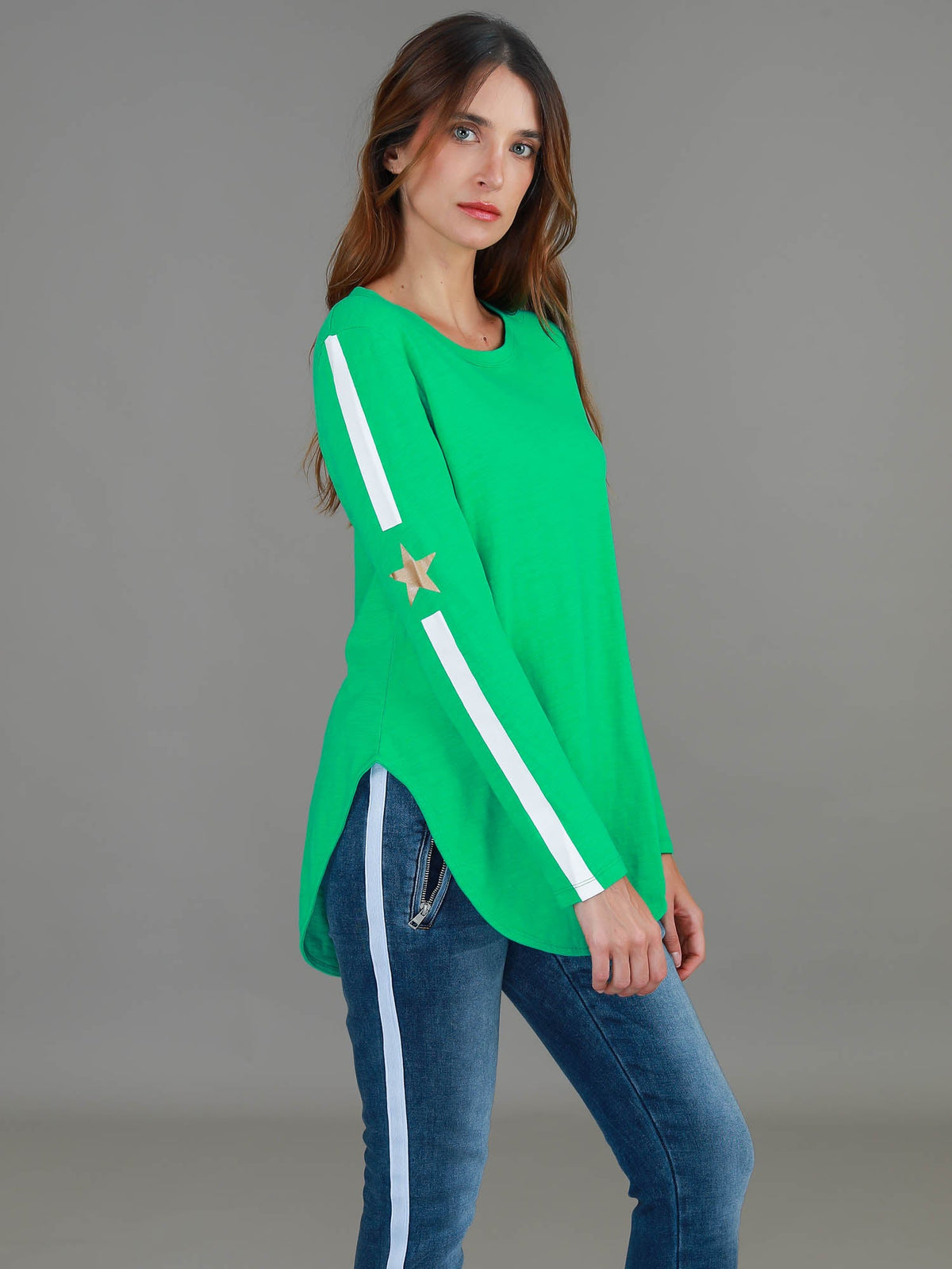 Junee | Women's Curved Hem Long Sleeve T-Shirt – Cotton Jersey