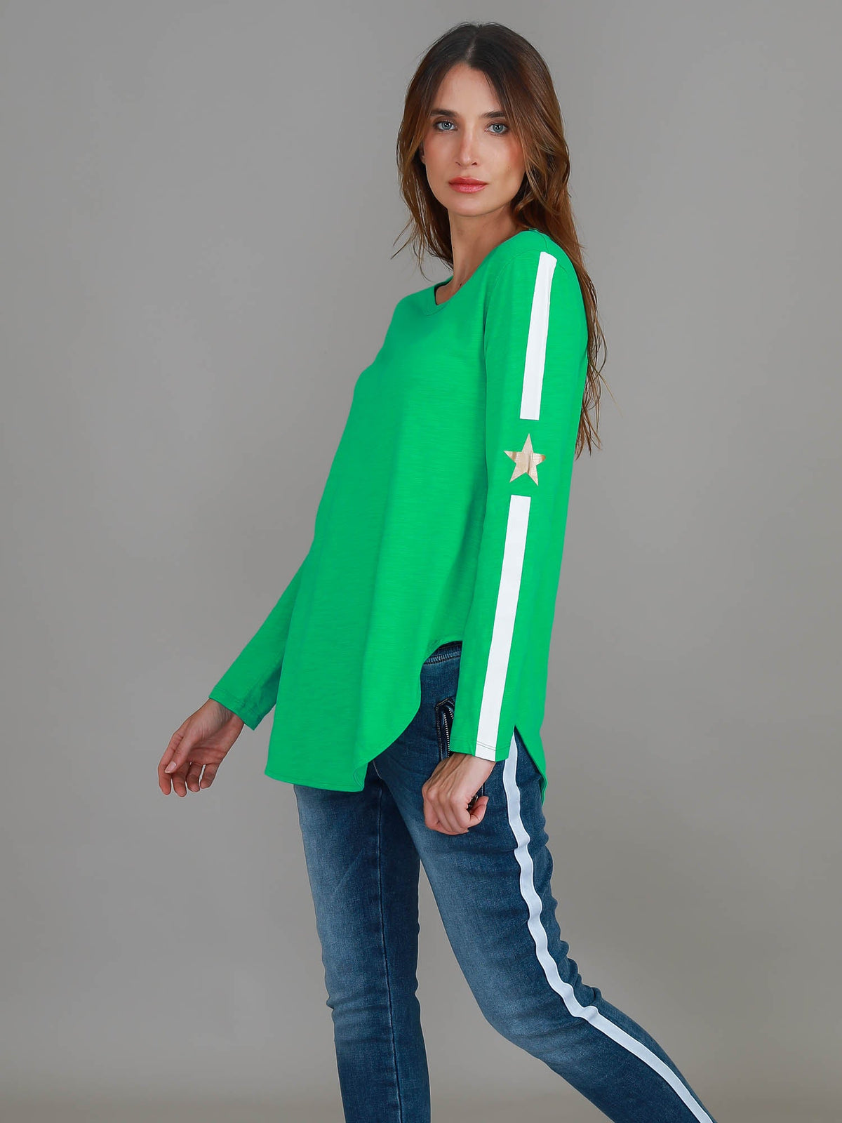 Junee | Women's Curved Hem Long Sleeve T-Shirt – Cotton Jersey