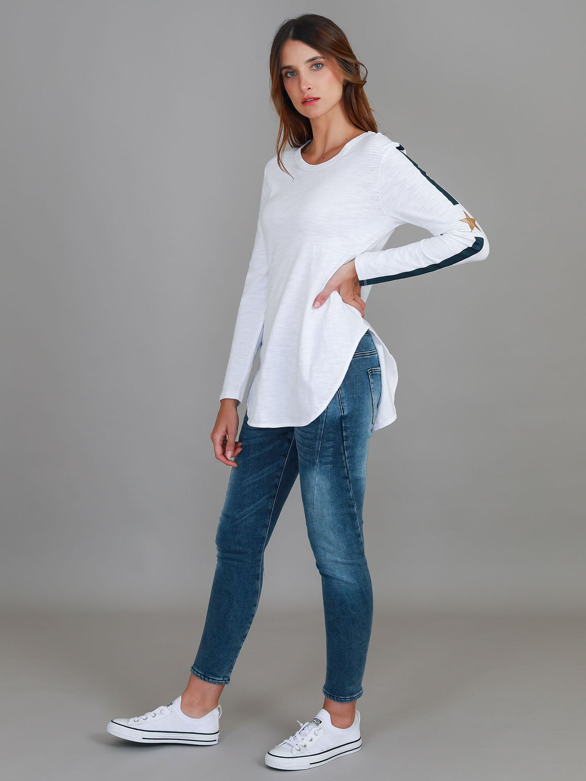 Junee | Women's Curved Hem Long Sleeve T-Shirt – Cotton Jersey