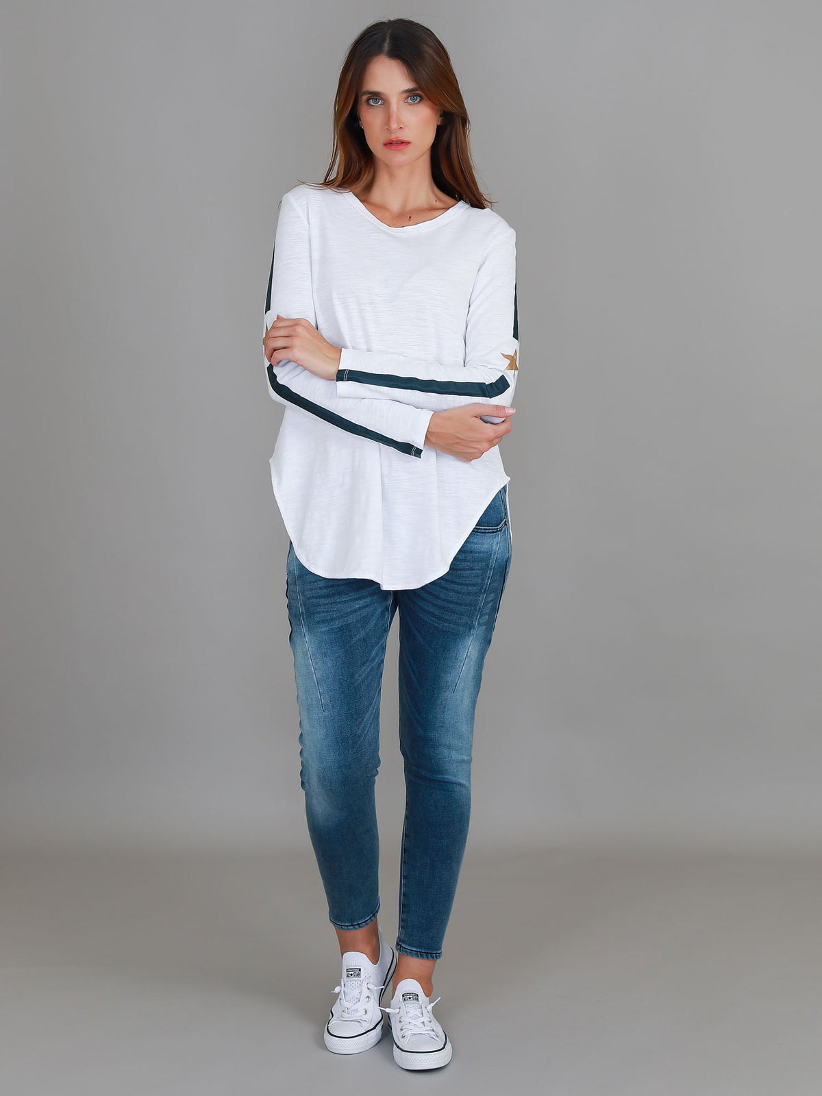 Junee | Women's Curved Hem Long Sleeve T-Shirt – Cotton Jersey