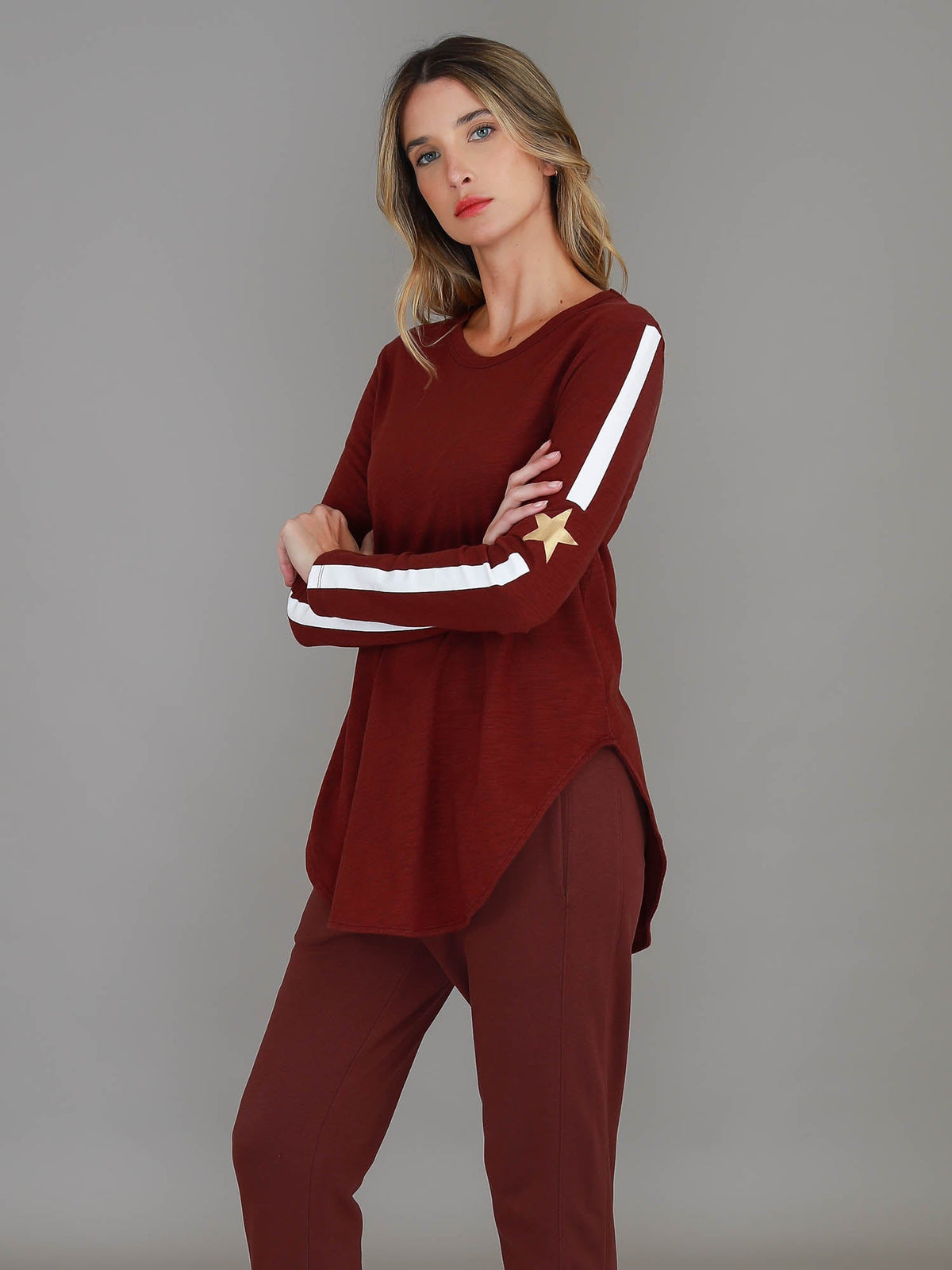 Junee | Women's Curved Hem Long Sleeve T-Shirt – Cotton Jersey