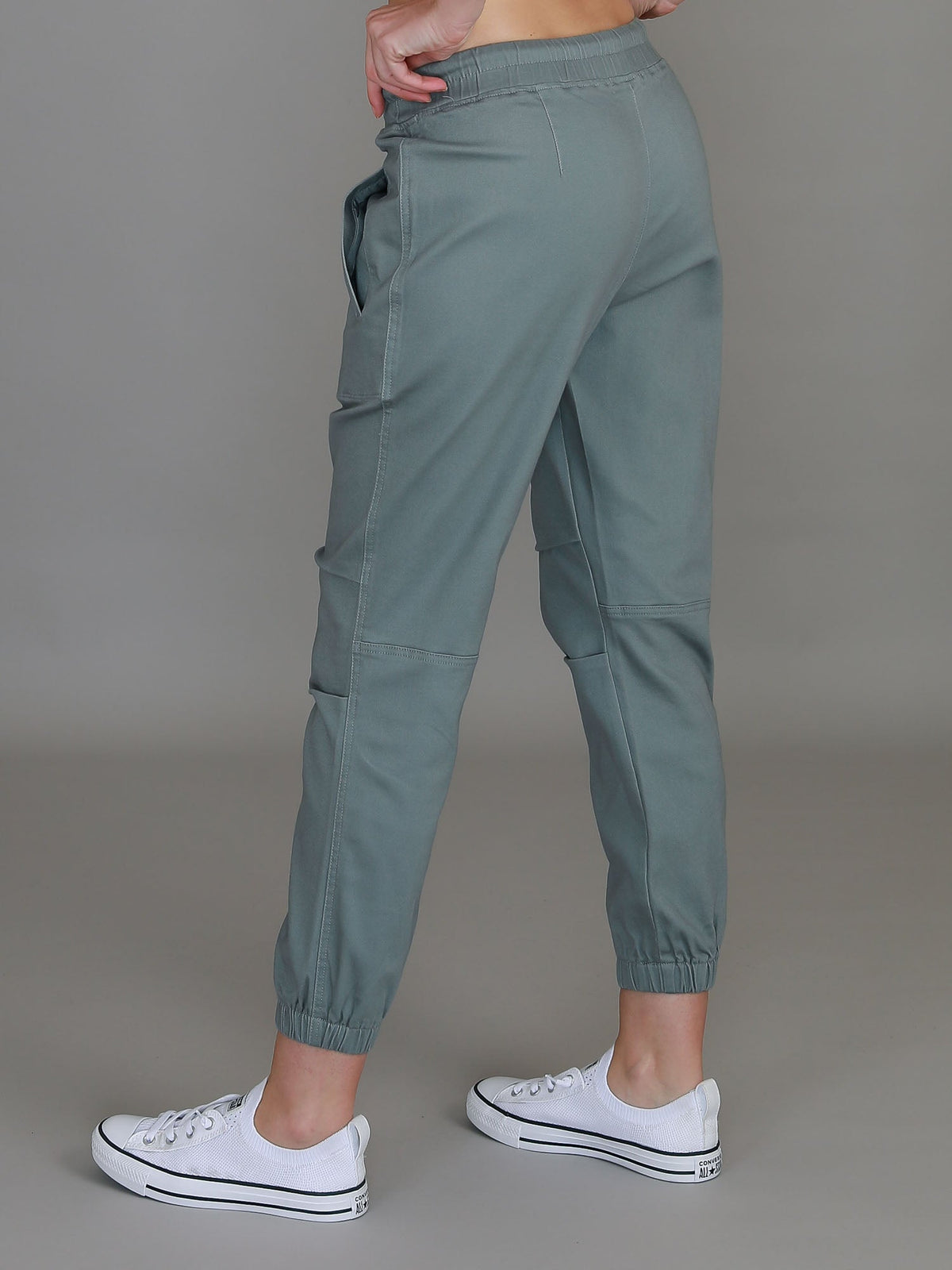 Torquay | Women's Pleated Chino Jogger – Cotton Twill