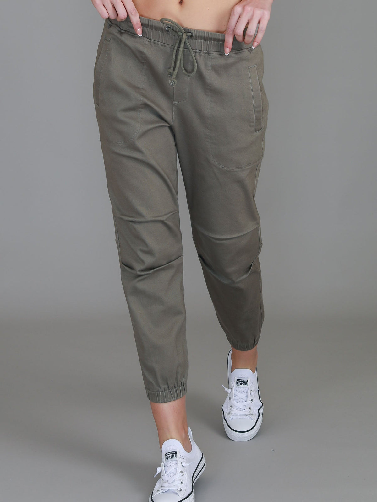 Torquay | Women's Pleated Chino Jogger – Cotton Twill