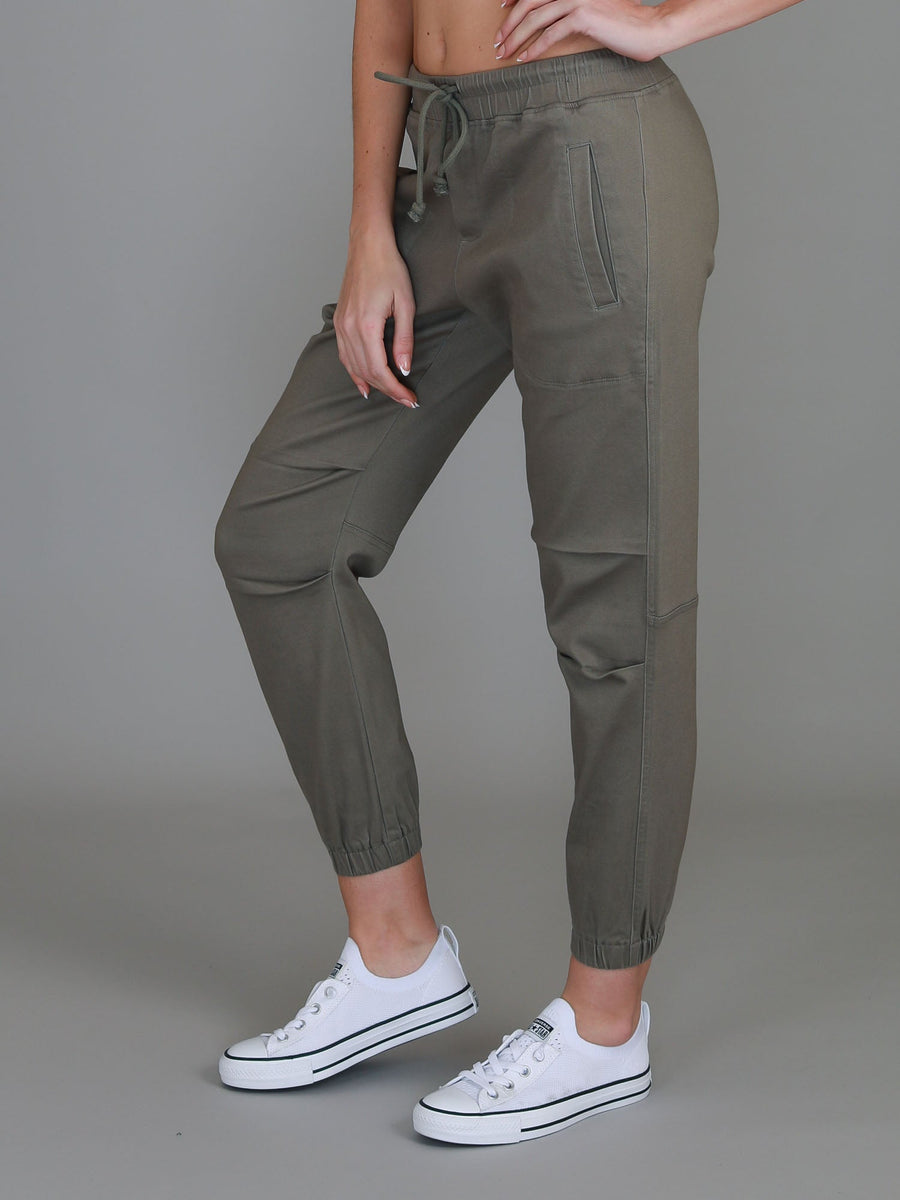Torquay | Women's Pleated Chino Jogger – Cotton Twill