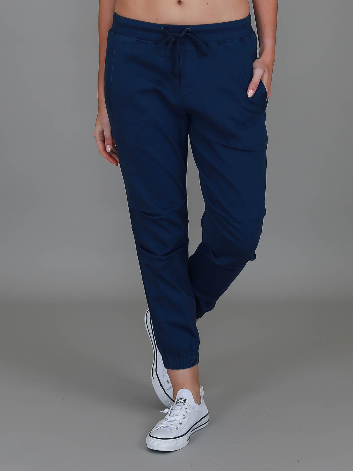 Torquay | Women's Pleated Chino Jogger – Cotton Twill