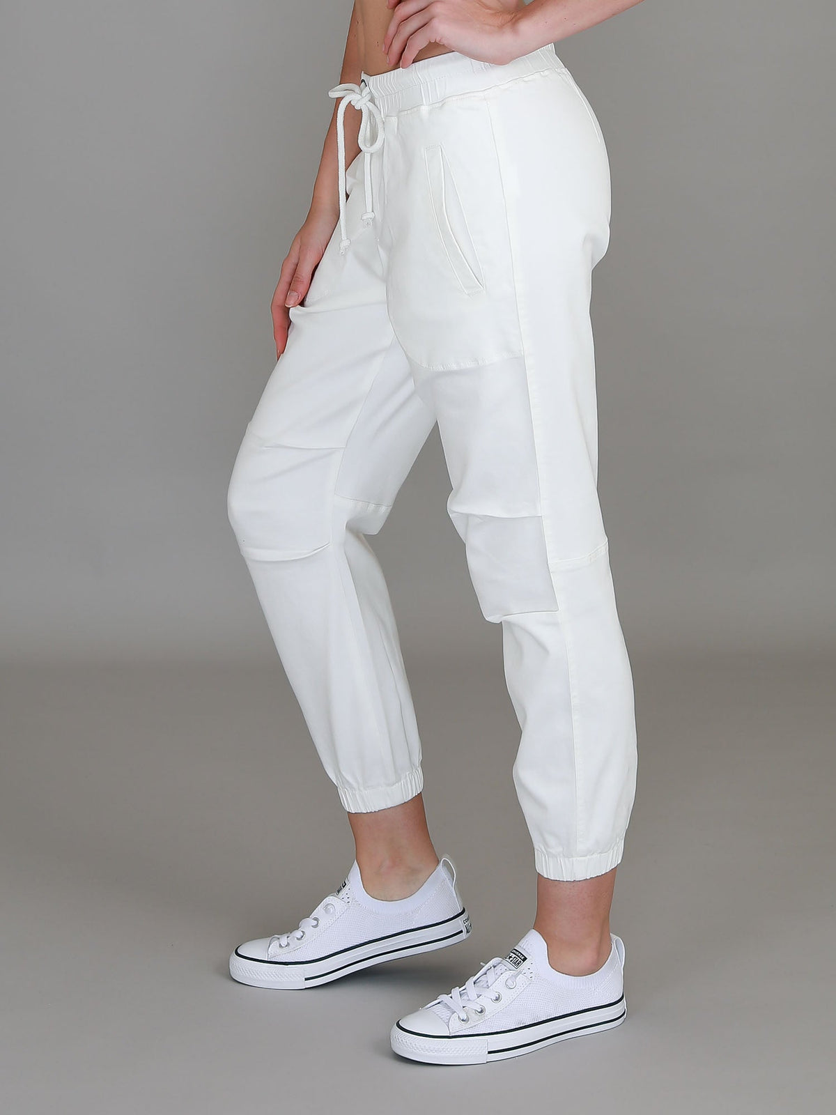 Torquay | Women's Pleated Chino Jogger – Cotton Twill