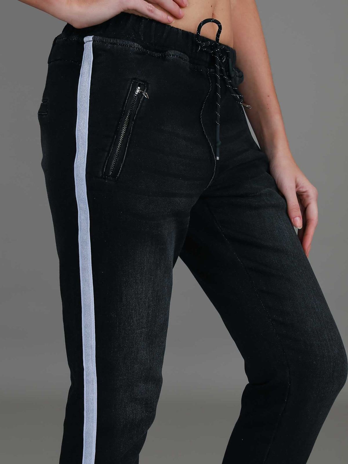 Molly | Women's Slim Fit Jogger Jean – Stretch Denim