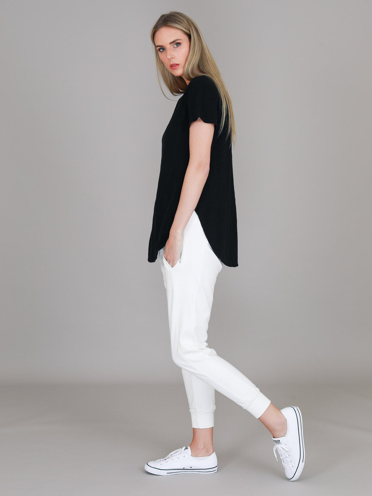 Elwood | Women's Curved Hem T-Shirt – Cotton Slub Jersey