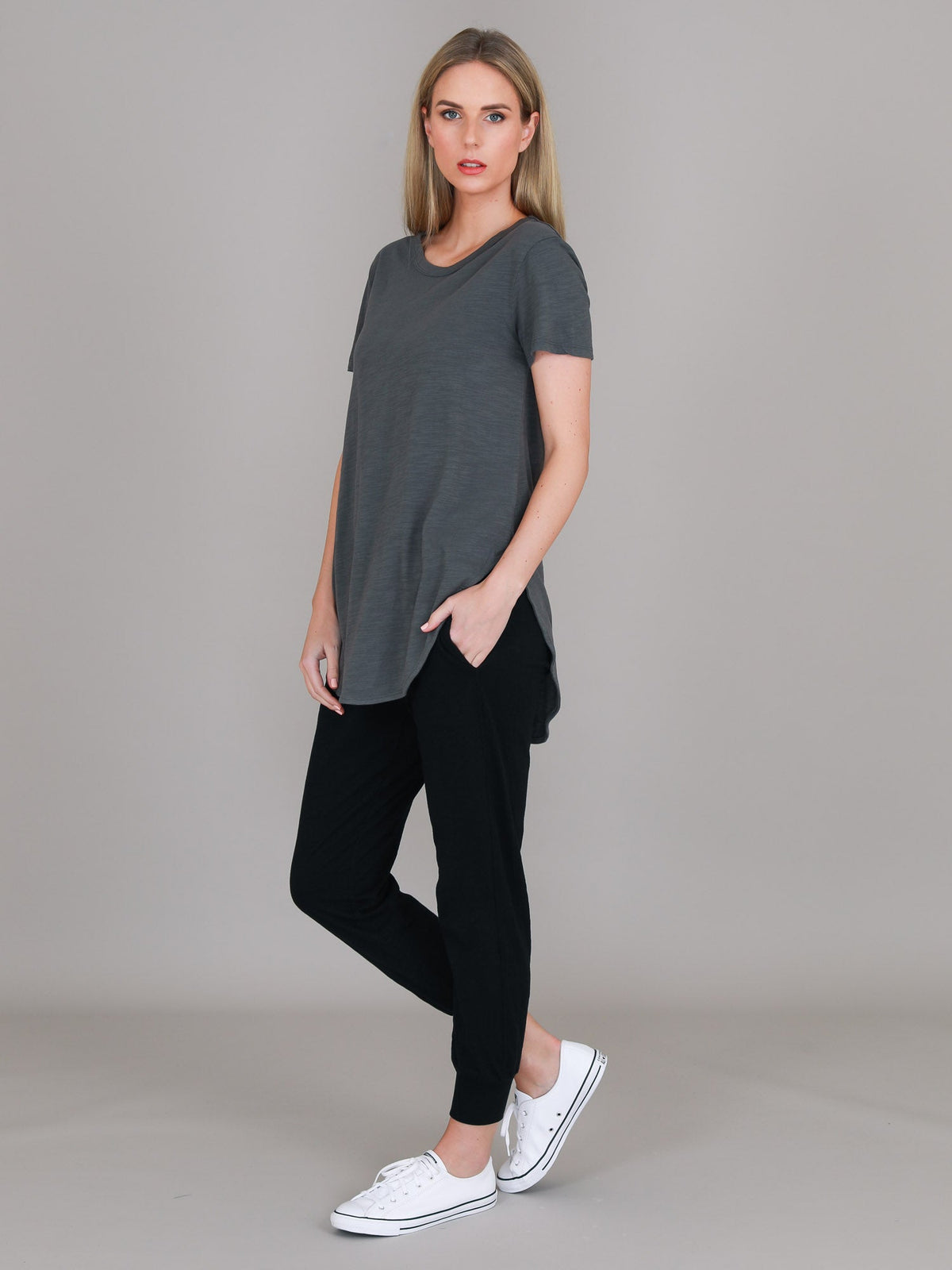 Elwood | Women's Curved Hem T-Shirt – Cotton Slub Jersey