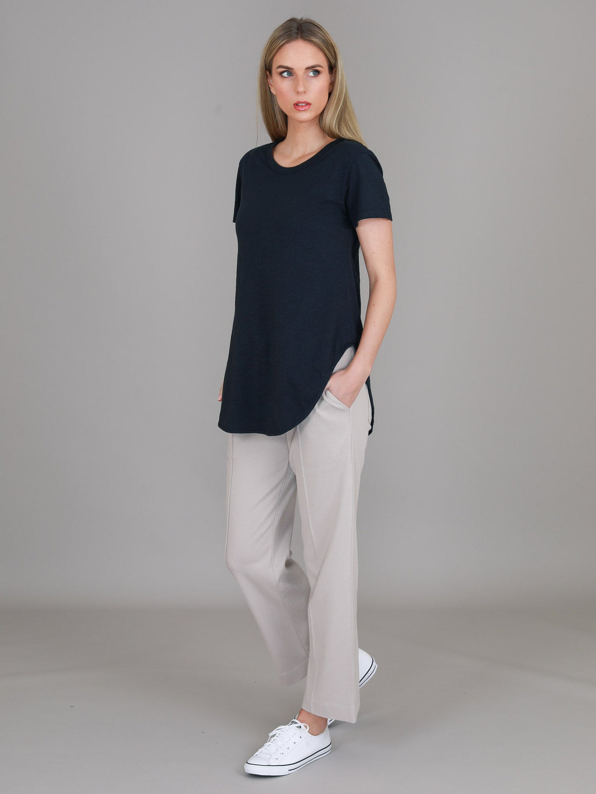 Elwood | Women's Curved Hem T-Shirt – Cotton Slub Jersey