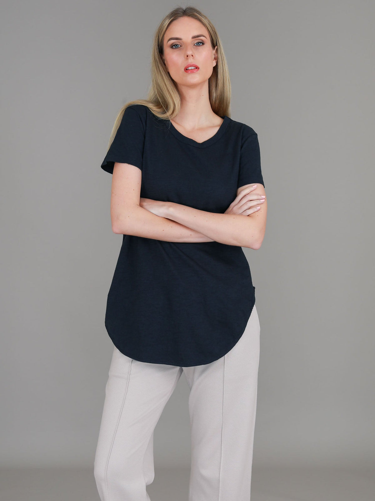 Elwood | Women's Curved Hem T-Shirt – Cotton Slub Jersey