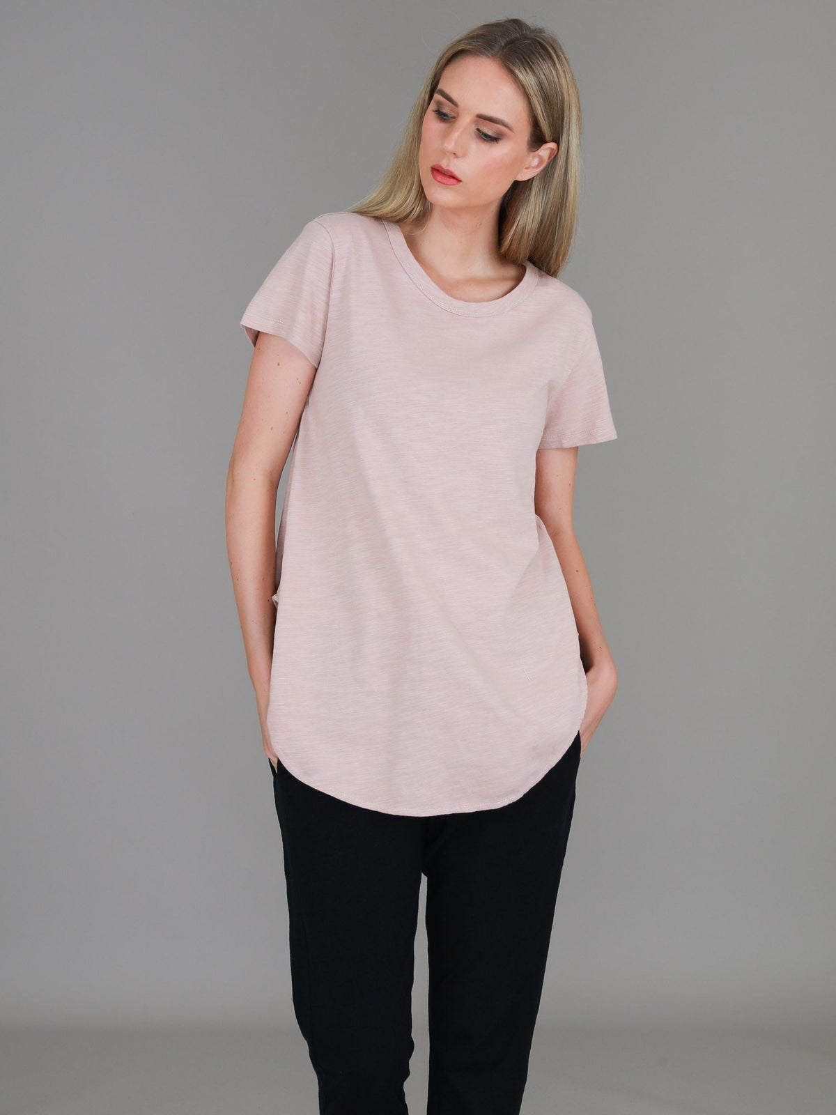 Elwood | Women's Curved Hem T-Shirt – Cotton Slub Jersey