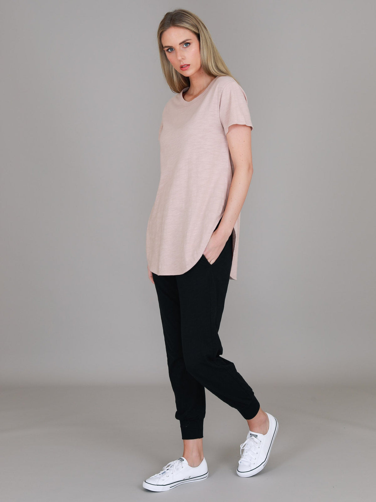 Elwood | Women's Curved Hem T-Shirt – Cotton Slub Jersey