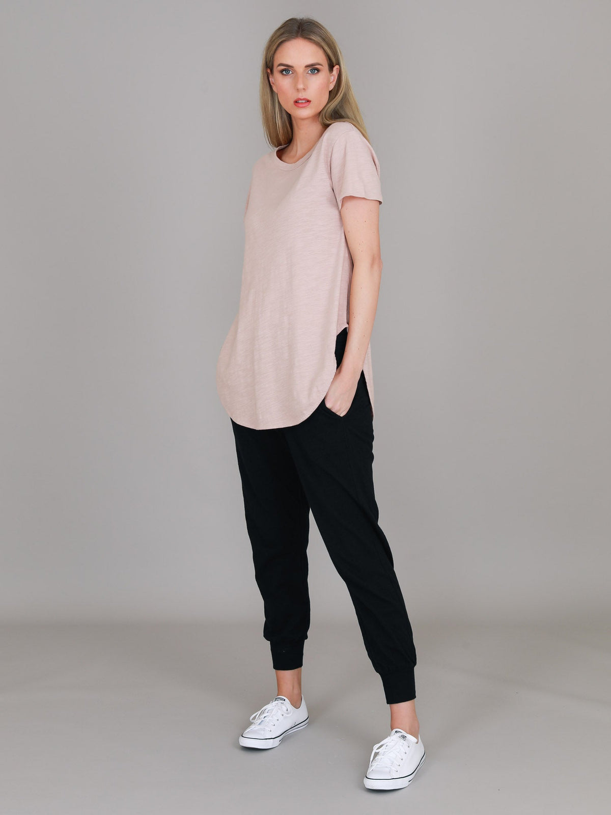 Elwood | Women's Curved Hem T-Shirt – Cotton Slub Jersey