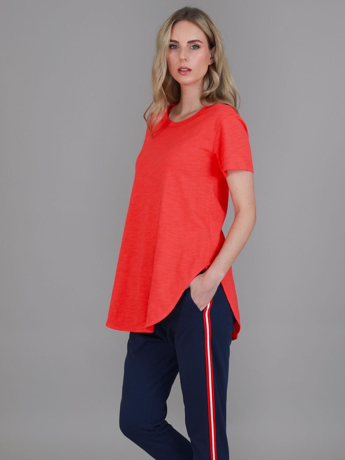 Elwood | Women's Curved Hem T-Shirt – Cotton Slub Jersey