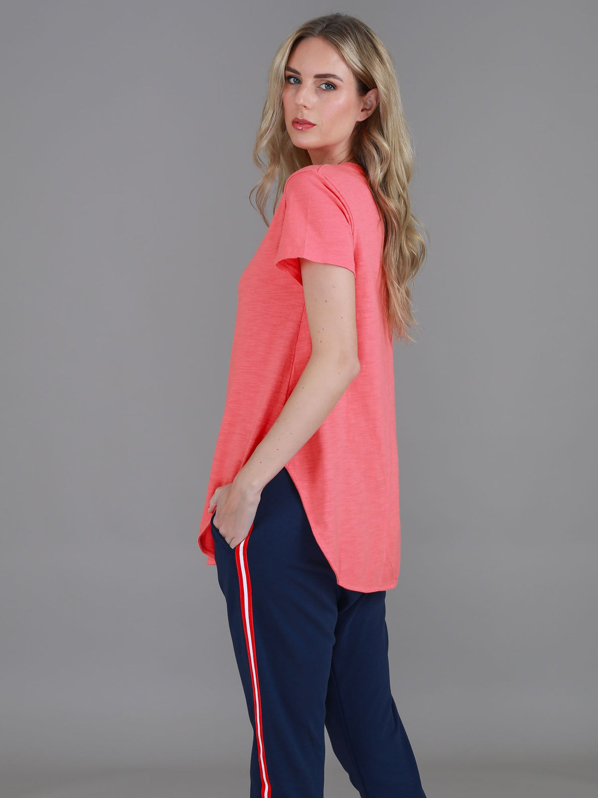 Elwood | Women's Curved Hem T-Shirt – Cotton Slub Jersey