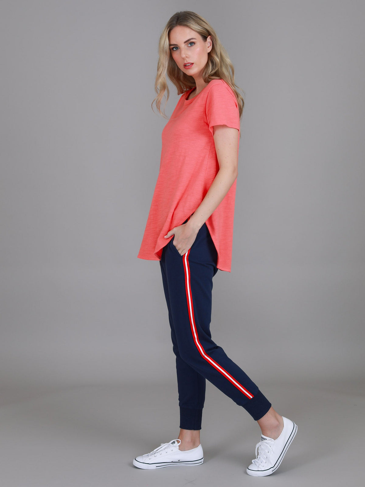 Elwood | Women's Curved Hem T-Shirt – Cotton Slub Jersey
