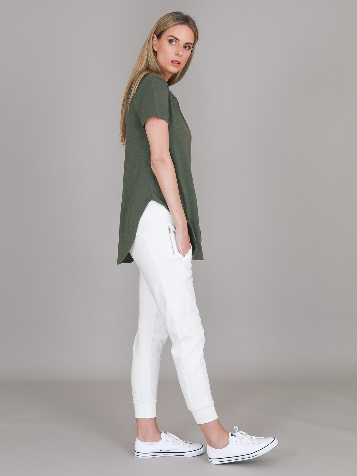 Elwood | Women's Curved Hem T-Shirt – Cotton Slub Jersey