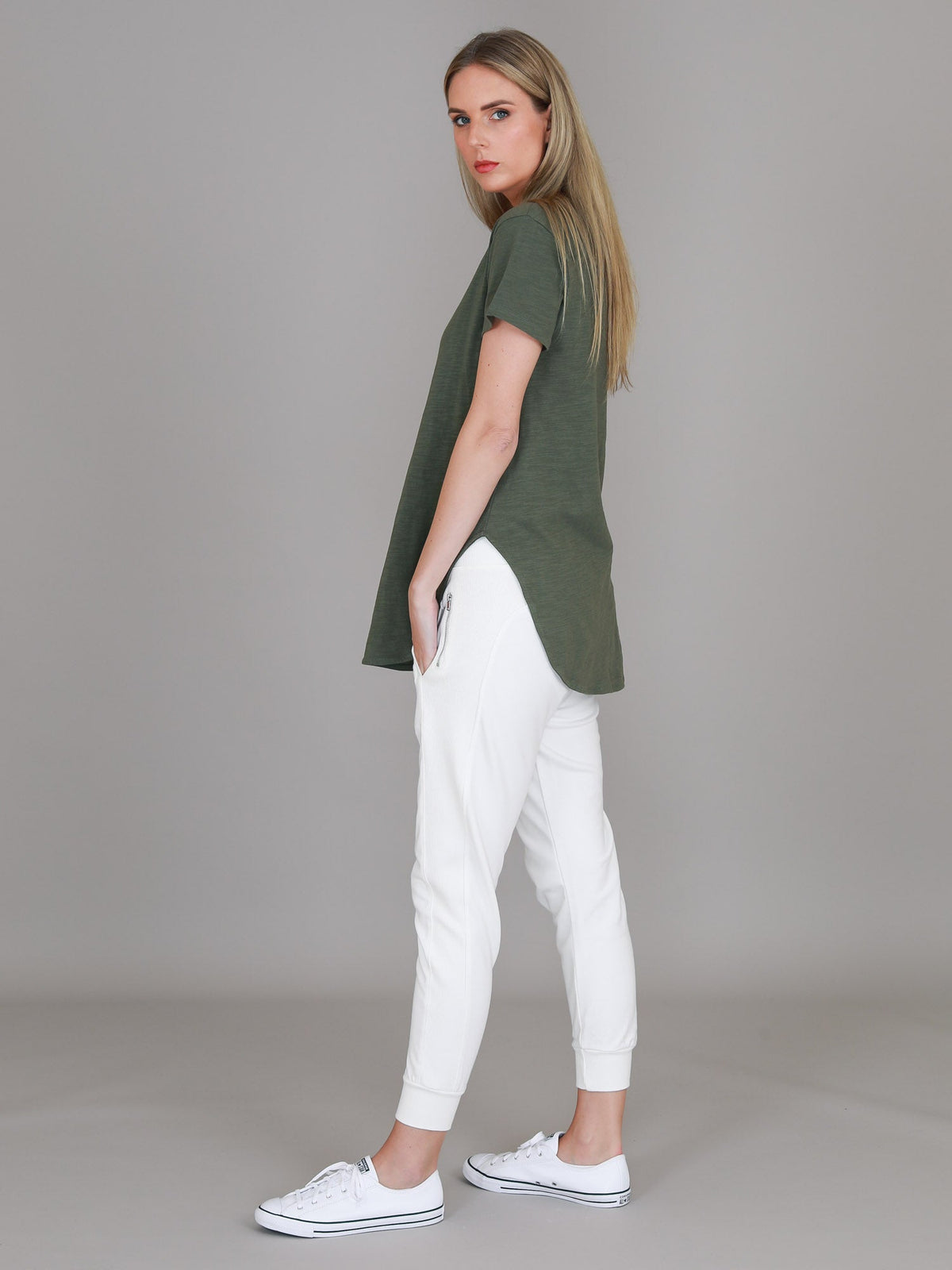 Elwood | Women's Curved Hem T-Shirt – Cotton Slub Jersey