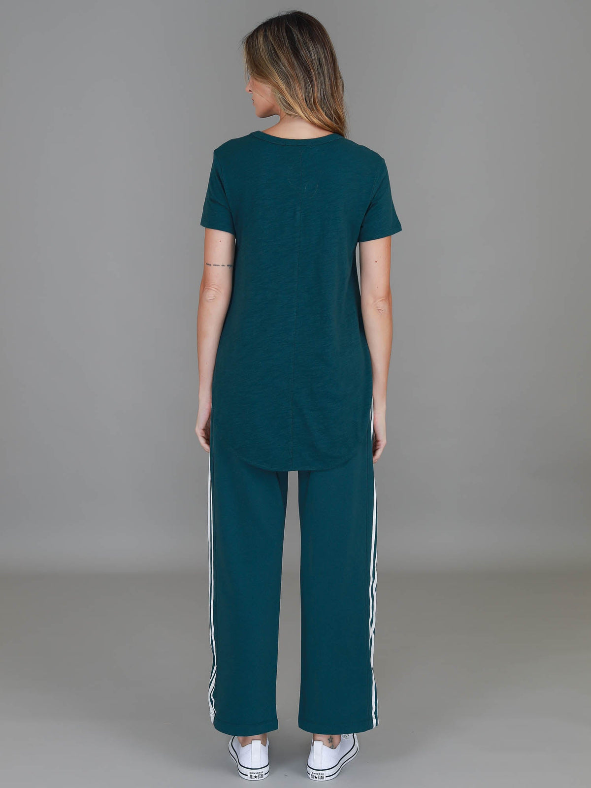Elwood | Women's Curved Hem T-Shirt – Cotton Slub Jersey