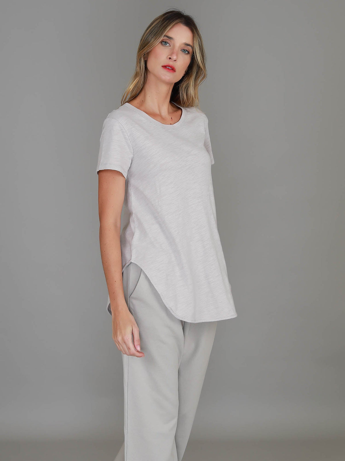 Elwood | Women's Curved Hem T-Shirt – Cotton Slub Jersey