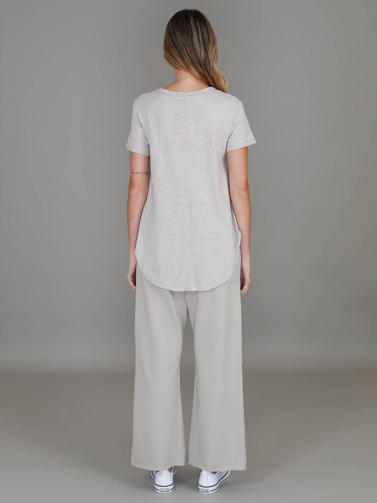 Elwood | Women's Curved Hem T-Shirt – Cotton Slub Jersey