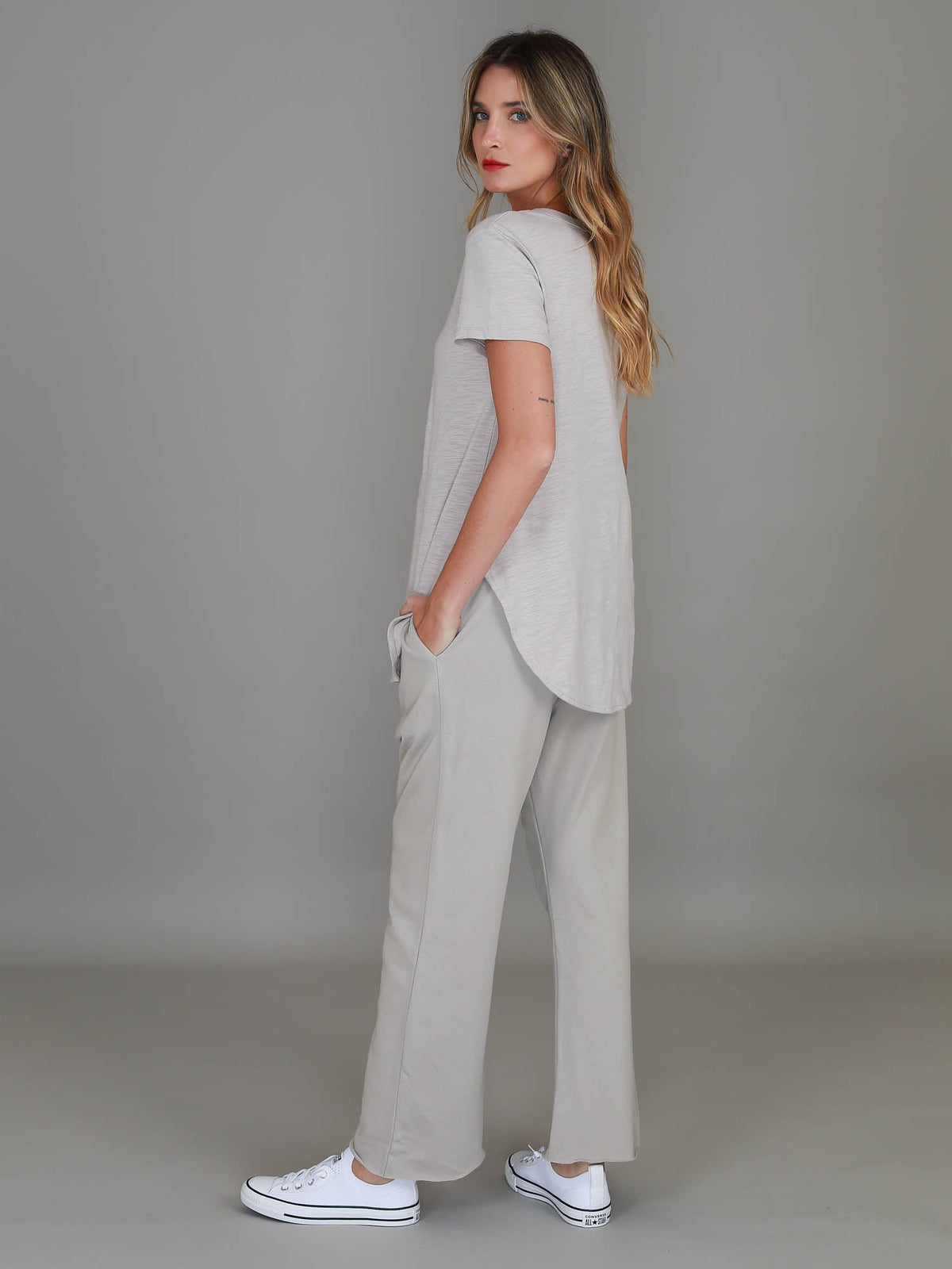 Elwood | Women's Curved Hem T-Shirt – Cotton Slub Jersey
