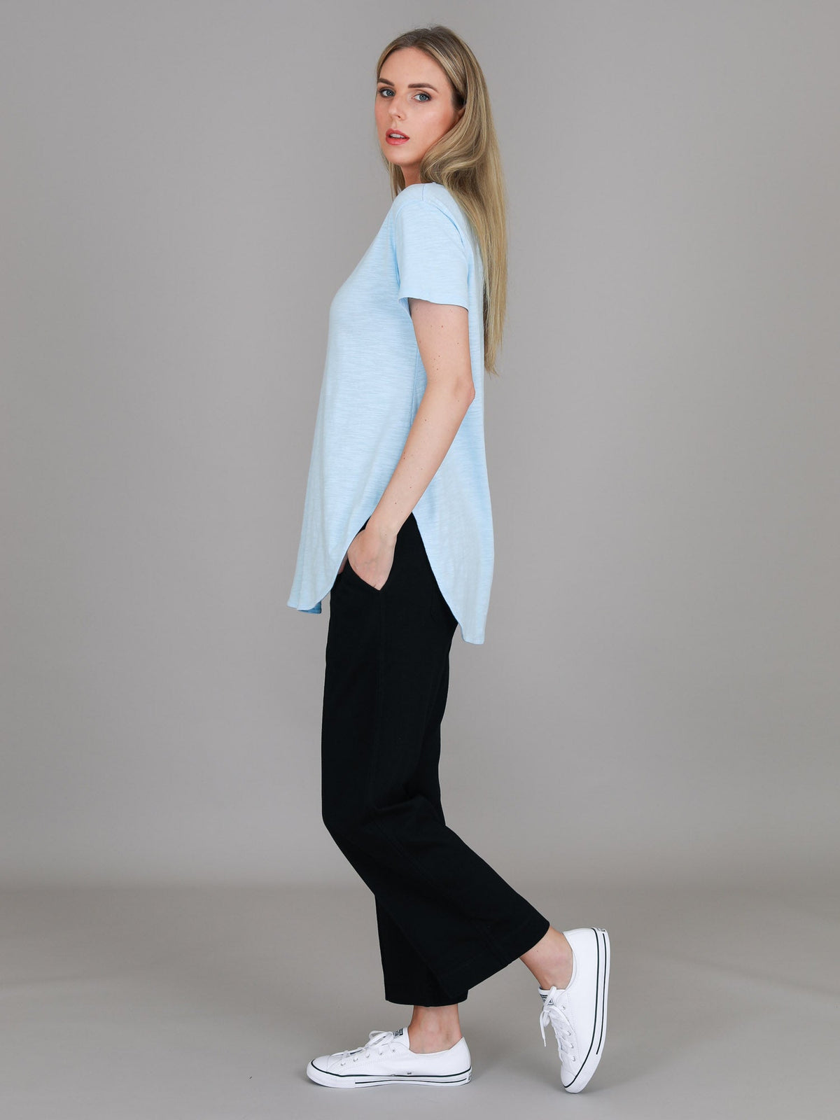 Elwood | Women's Curved Hem T-Shirt – Cotton Slub Jersey