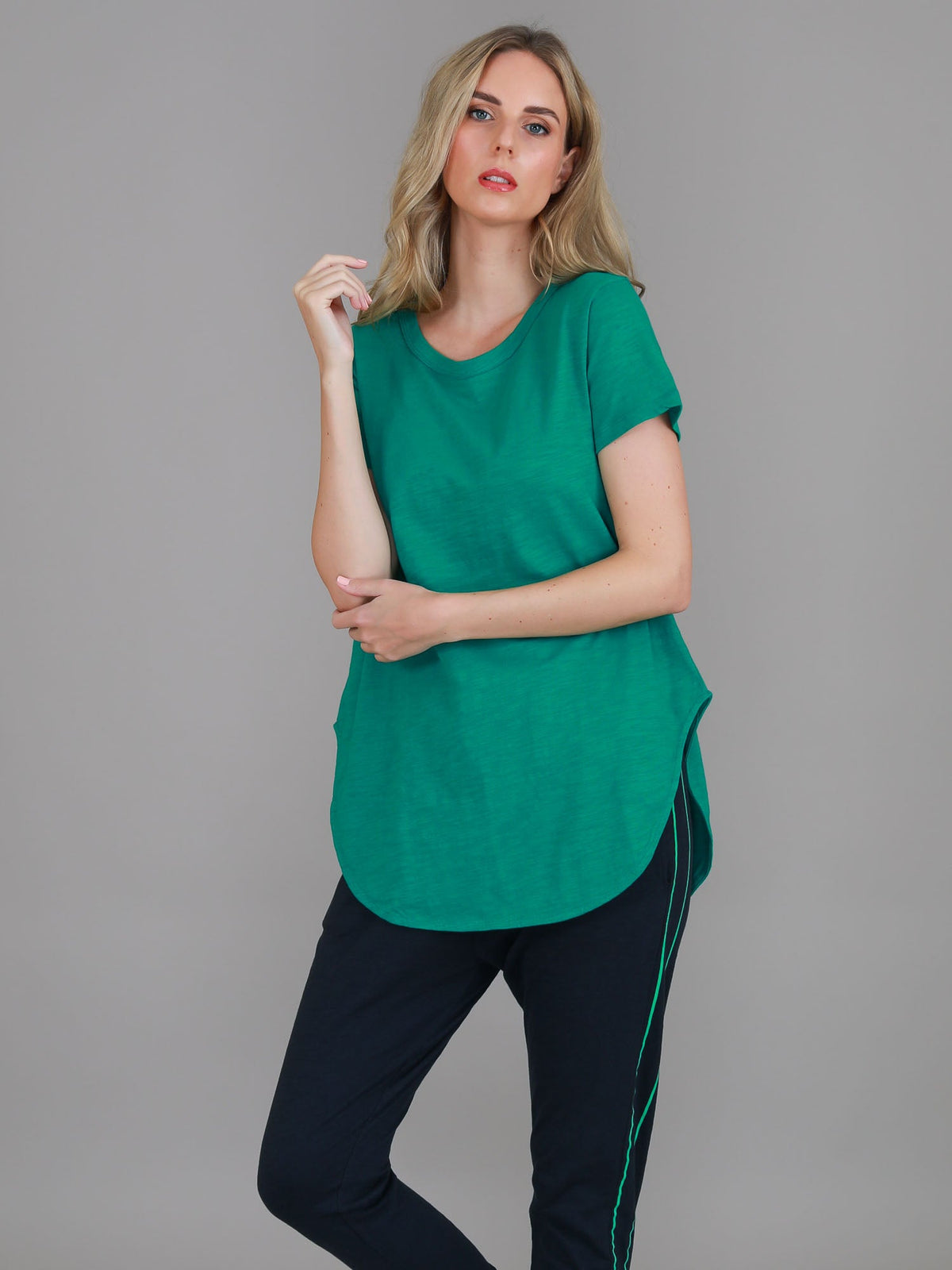 Elwood | Women's Curved Hem T-Shirt – Cotton Slub Jersey