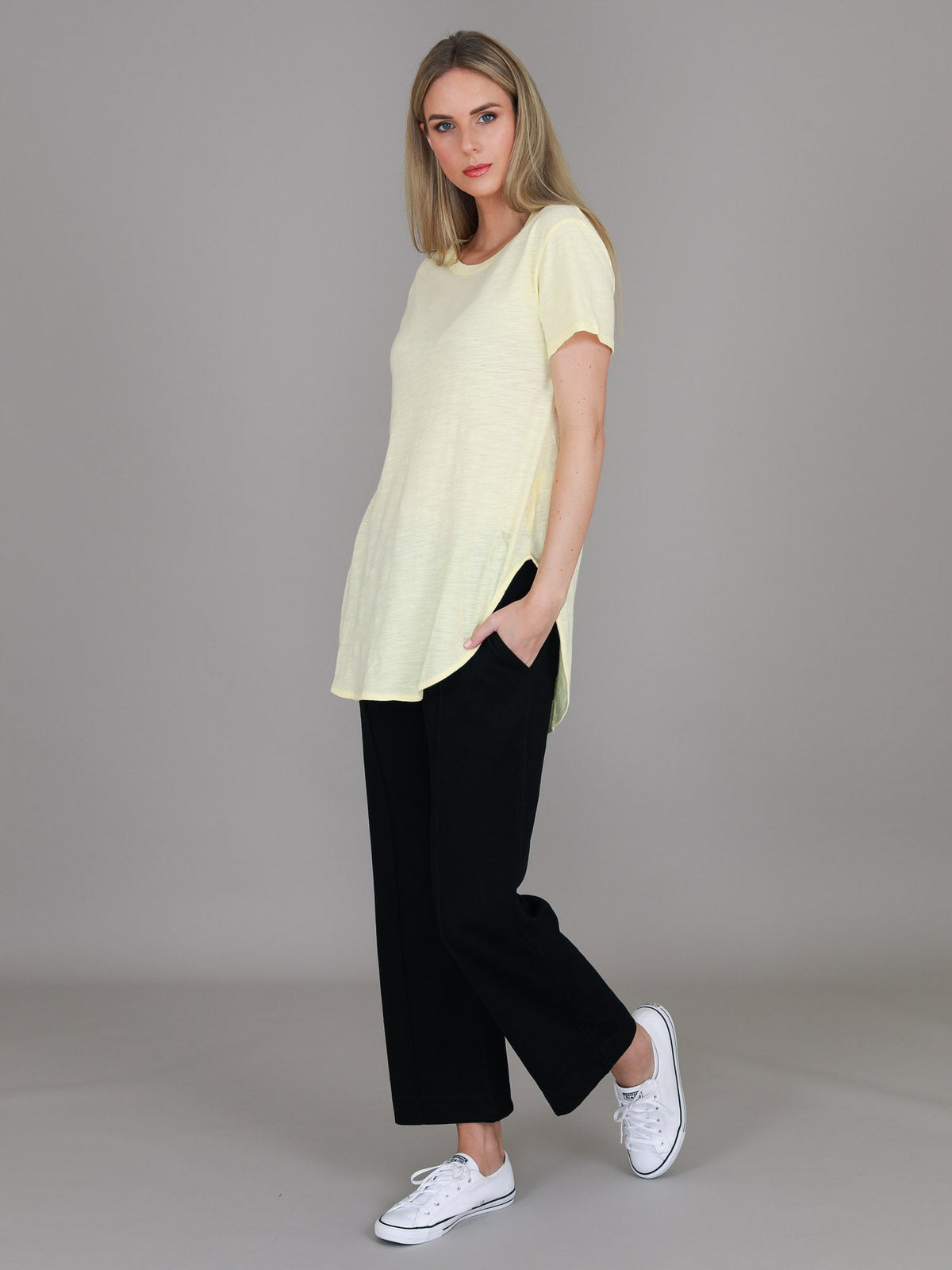 Elwood | Women's Curved Hem T-Shirt – Cotton Slub Jersey