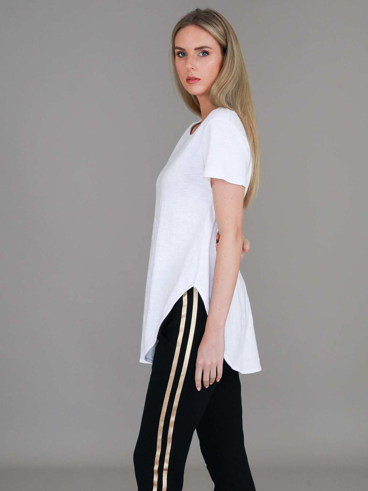 Elwood | Women's Curved Hem T-Shirt – Cotton Slub Jersey