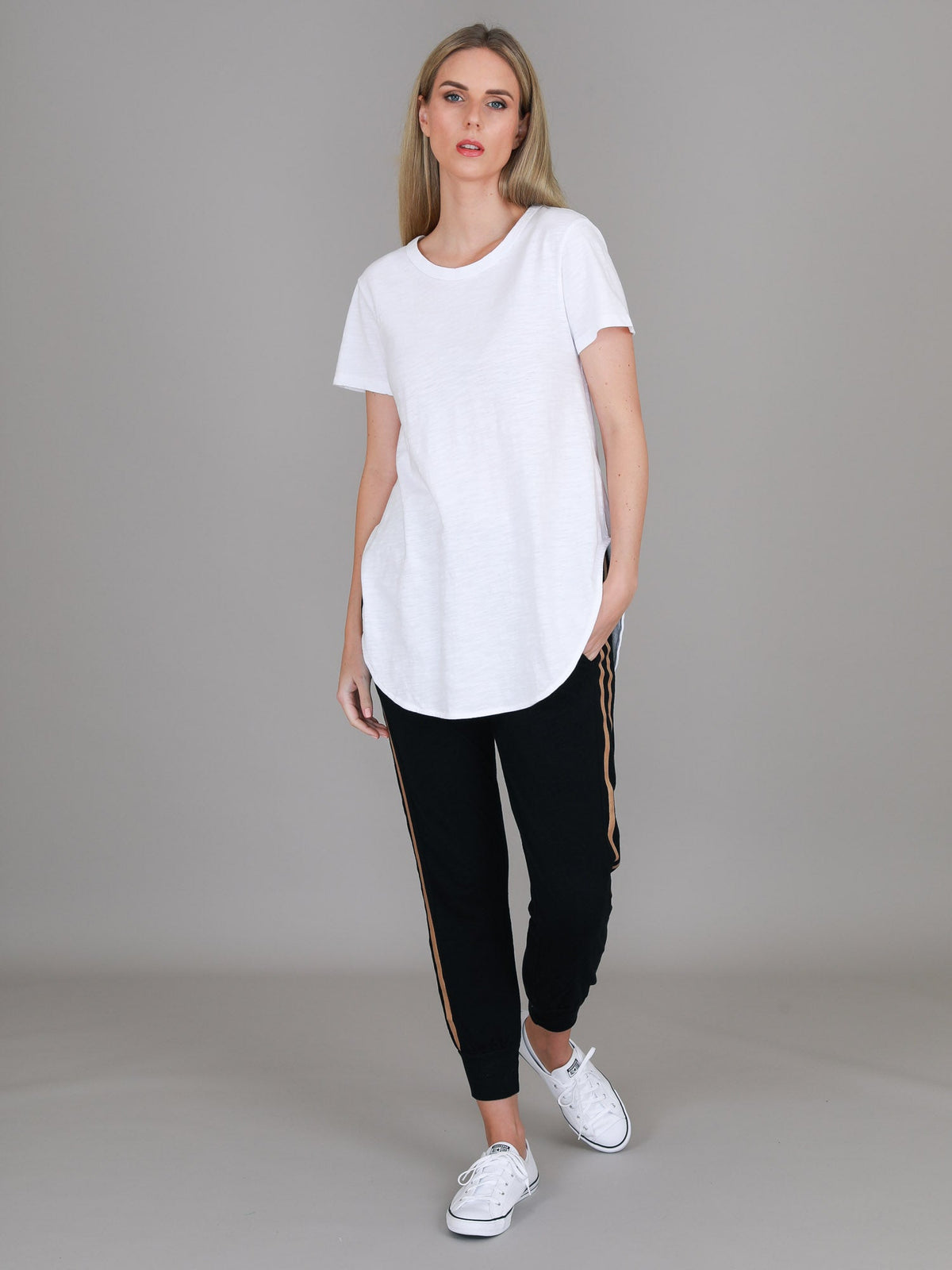 Elwood | Women's Curved Hem T-Shirt – Cotton Slub Jersey