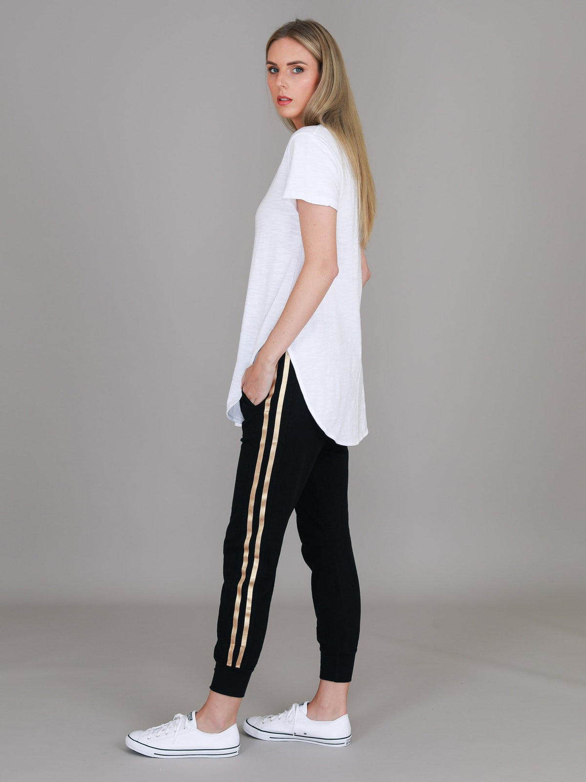 Elwood | Women's Curved Hem T-Shirt – Cotton Slub Jersey
