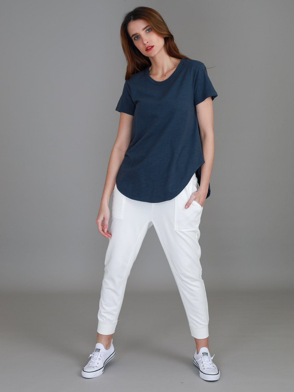 Elwood [-5cm] Curved Hem Tee