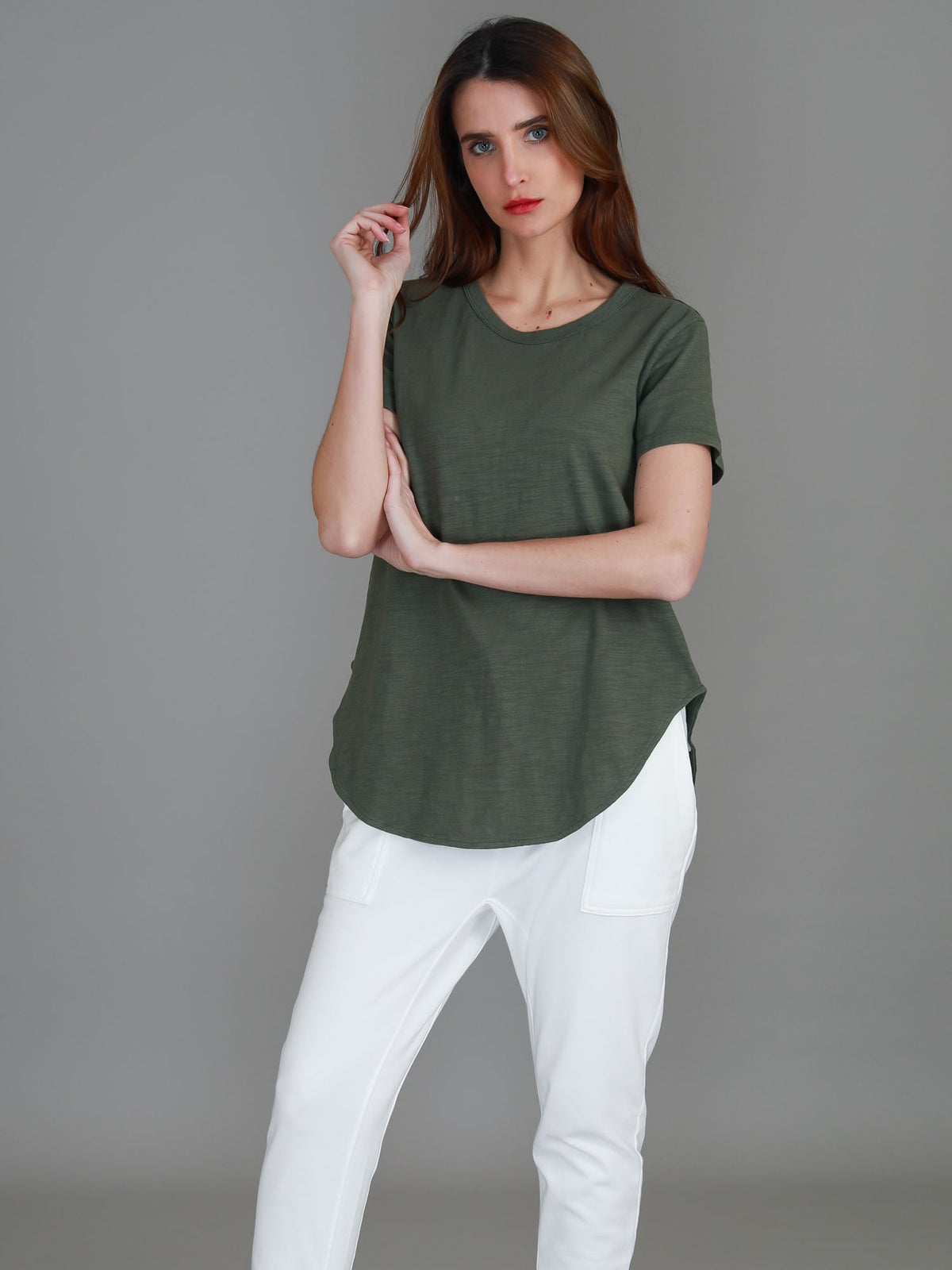 Elwood [-5cm] Curved Hem Tee