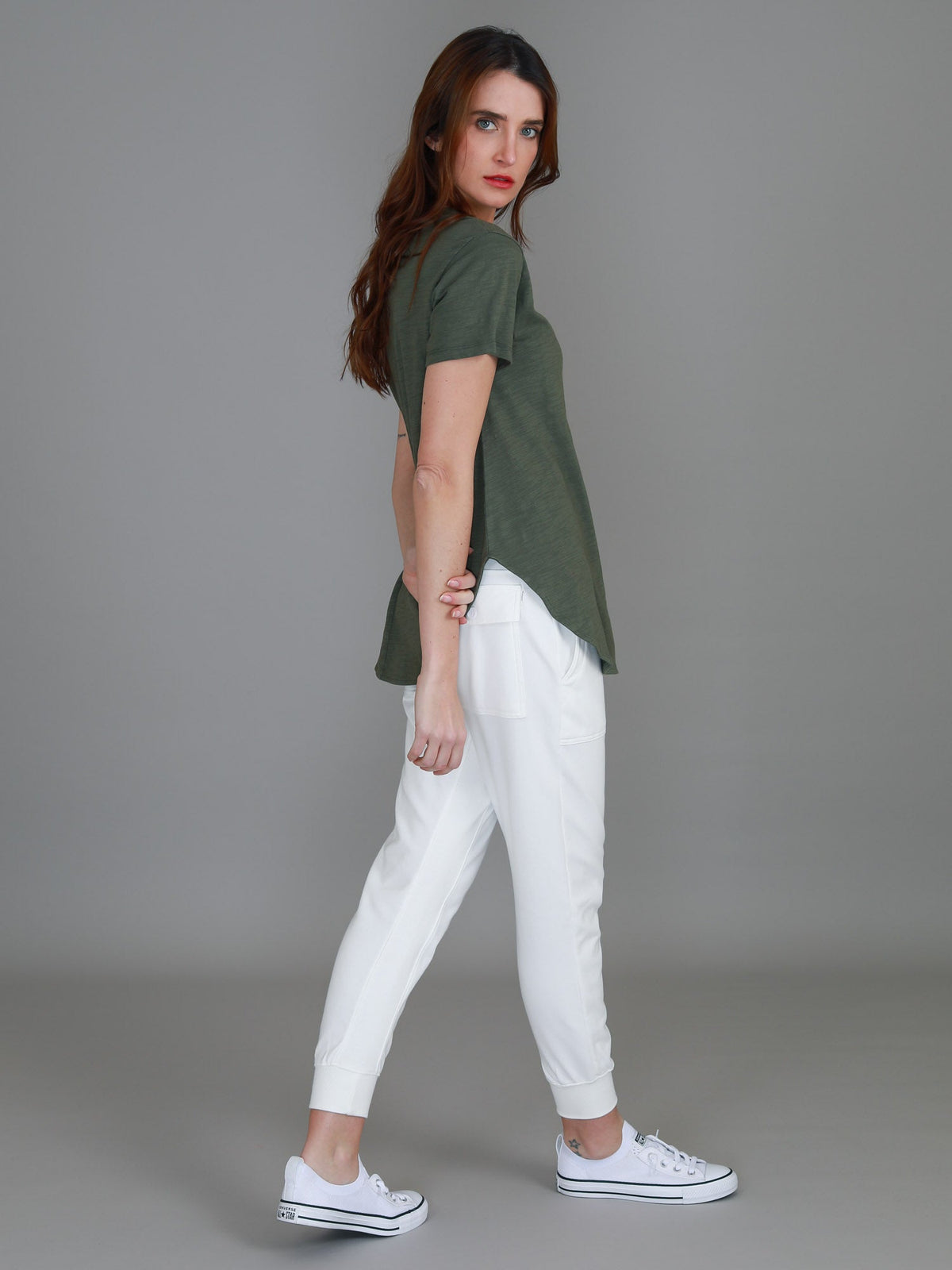 Elwood [-5cm] Curved Hem Tee