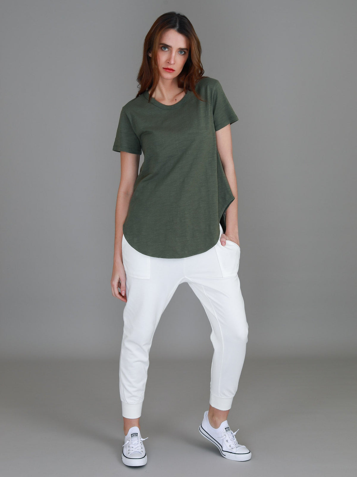 Elwood [-5cm] Curved Hem Tee