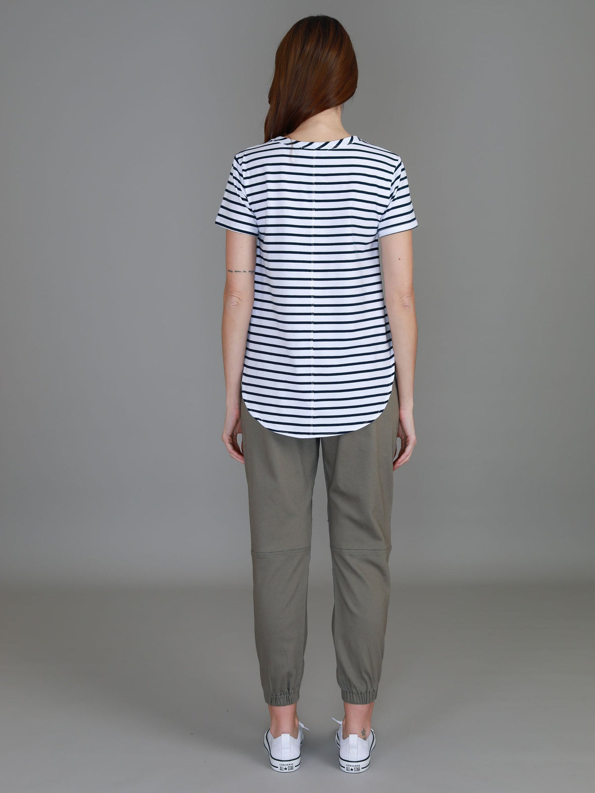 Elwood [-5cm] Curved Hem Tee