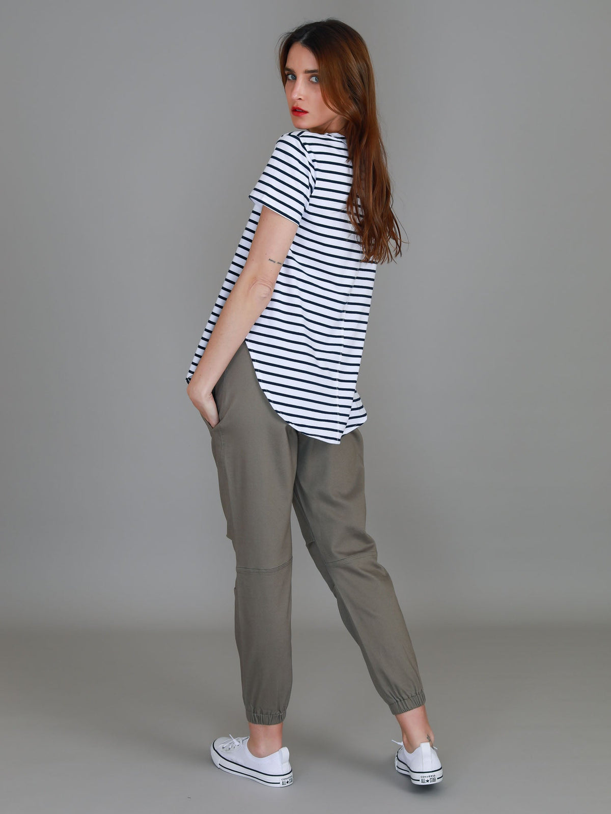 Elwood [-5cm] Curved Hem Tee